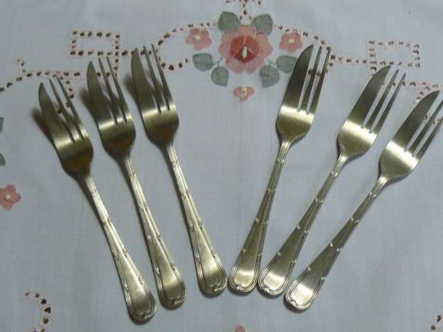EPNS SMALL CAKE FORKS