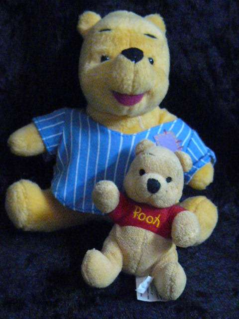 POOH BEAR X2 COLLECTABLE