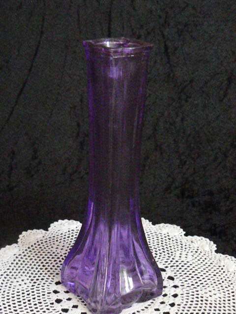STUNNING VASE PURPLE