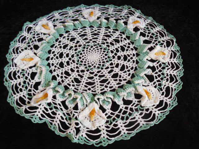 Most amazing vintage cotton doilie