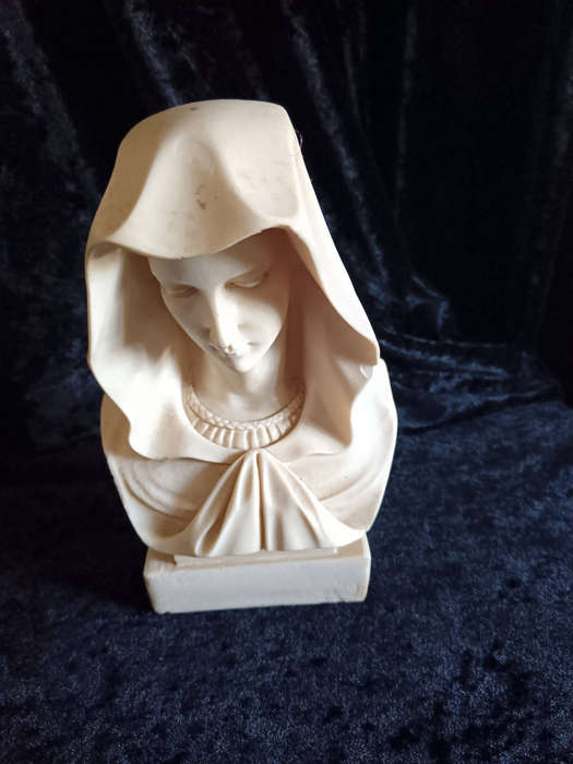 Veiled Virgin Mary Bust Sculpture
