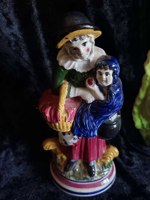 Stratford shire Pottery Figurine