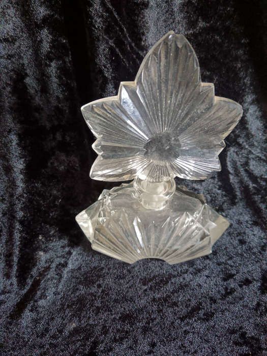 Art Deco Star Shaped Stopper Cut Glass Perfume Bottle