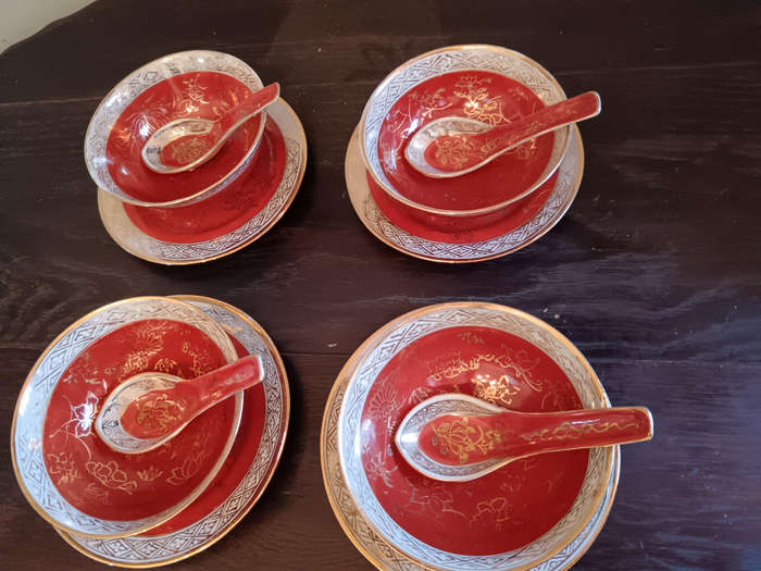 Set of 4 Chinese Bowls with Spoon &  Plate