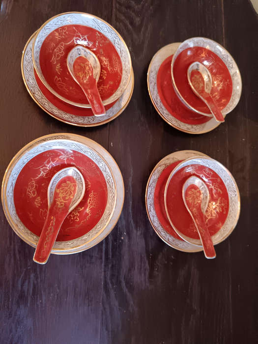 Set of 4 Chinese Bowls with Spoon &  Plate