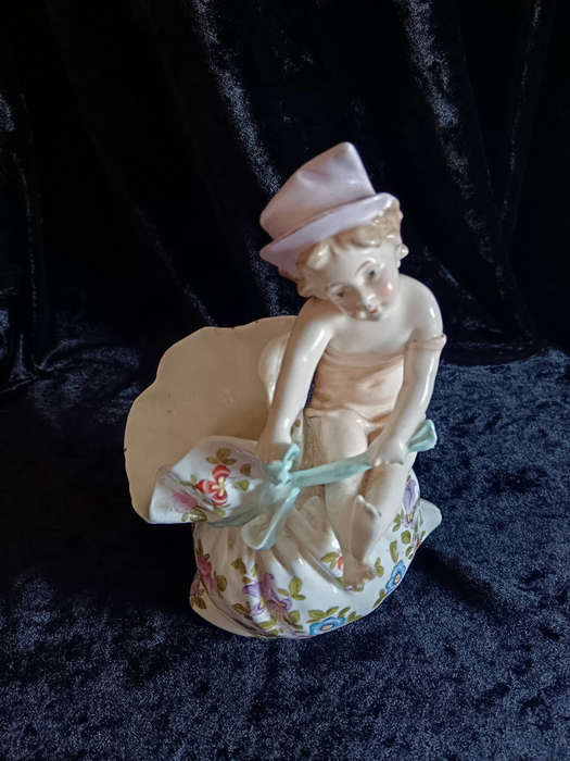 German Bisque Schultz Market Victorian Girl A Top A Fancy Flower Bag Decorative Vase