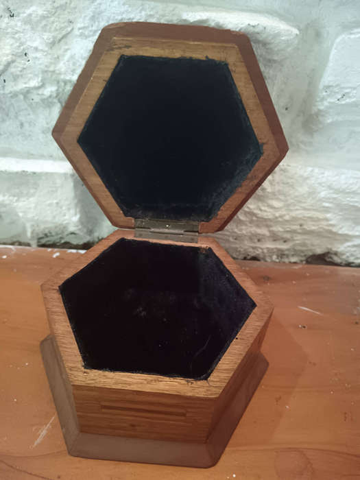Japanese Hexogon Box with Metal Relief of Japanese Lady