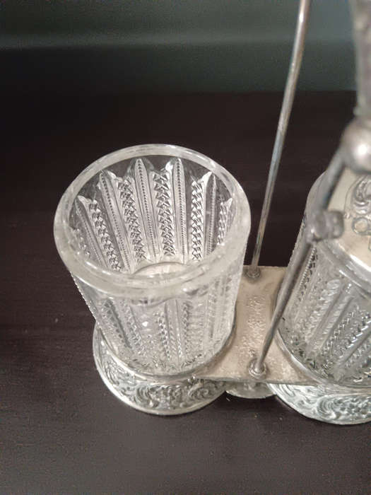 Victorian Pickle Castors