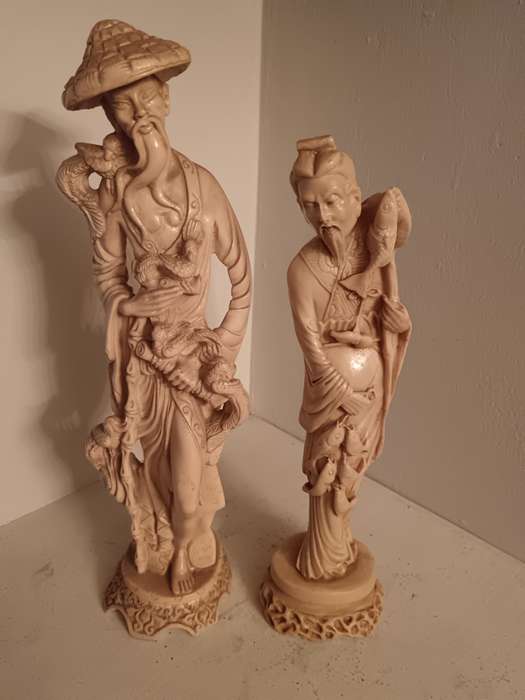 Pair of Chinese Figurines