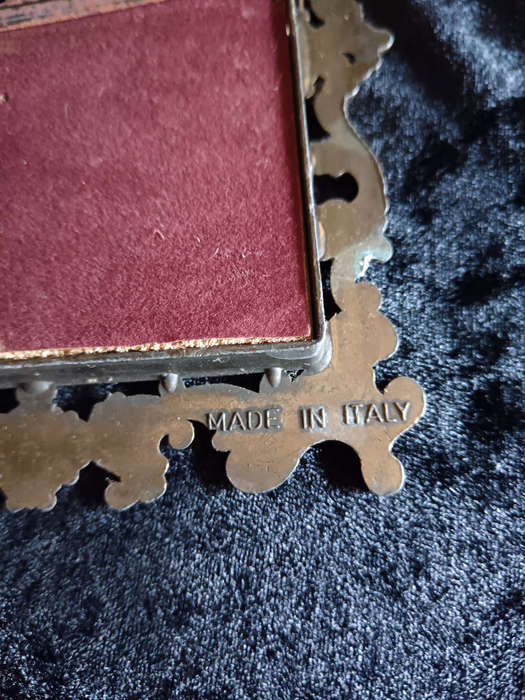 Ornate Metal Frame with Marie Antoinette made in Italy