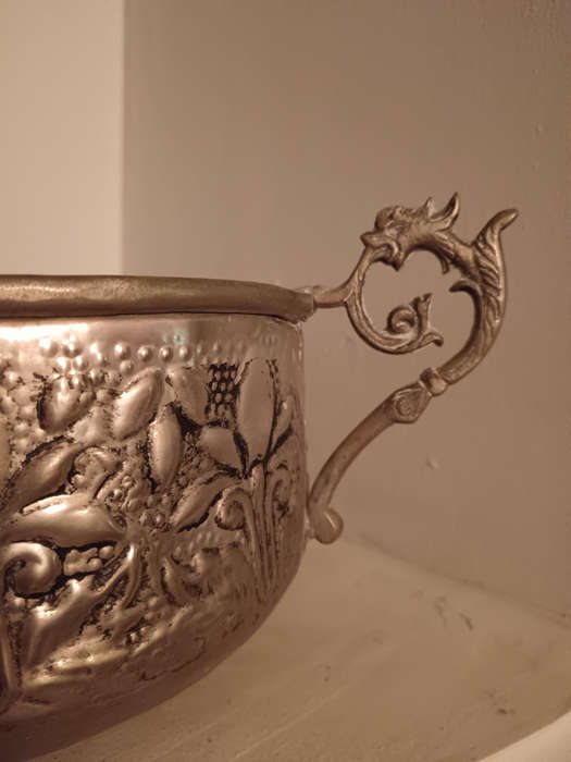Chinese Metal oval Jardinier