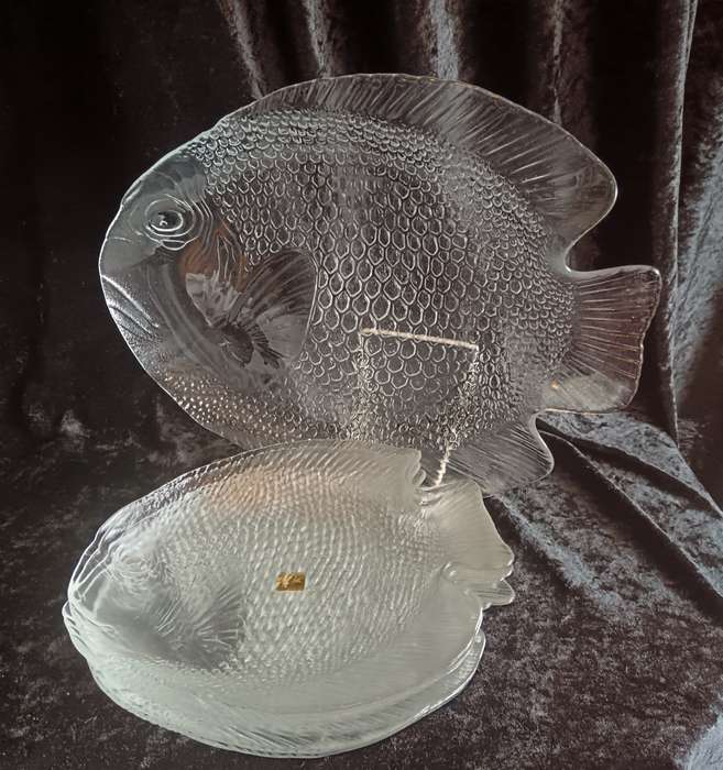 Arcopul French pressedGlass Fish Set