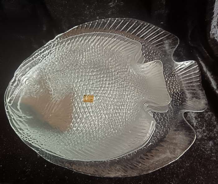 Arcopul French pressedGlass Fish Set