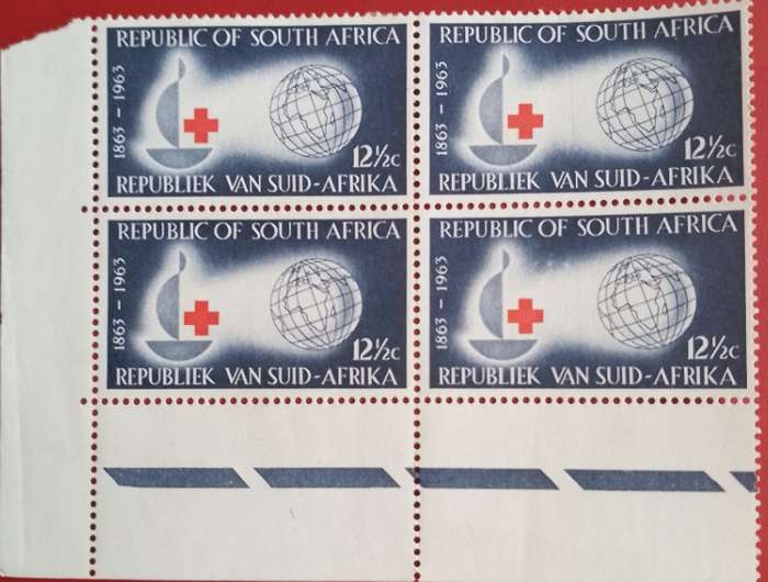 RED CROSS 1970 12 1/2 CENT STAMPS  BLOCK OF 4