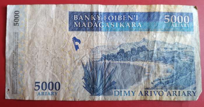 MADAGASCAR 5000 ARIARY BANK NOTE -SEE SCANS