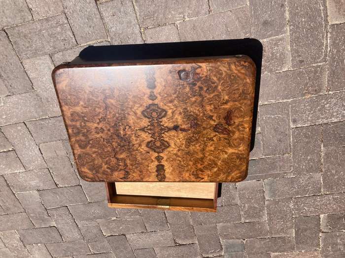 Beautiful Burr Walnut Tabletop Card Table ( 82/41 x 56 x 14 cm)