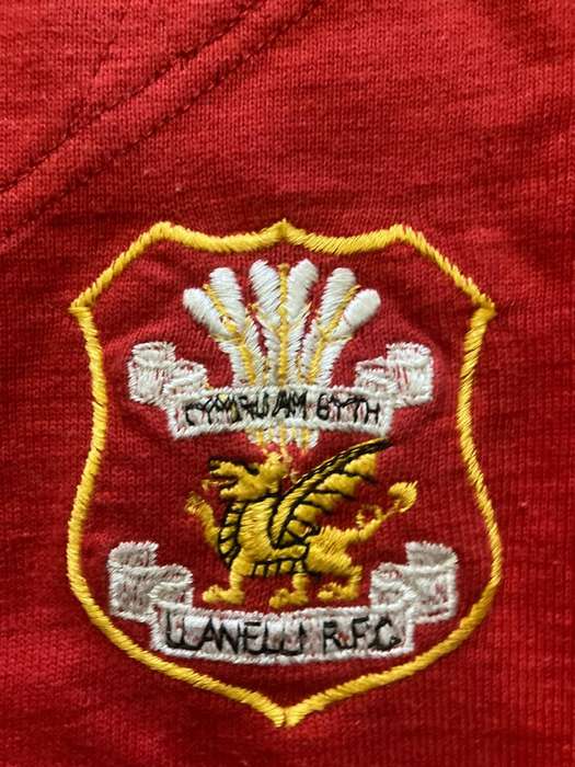 Rugby: Rare Llanelli Jersey no 9 ( 70's)
