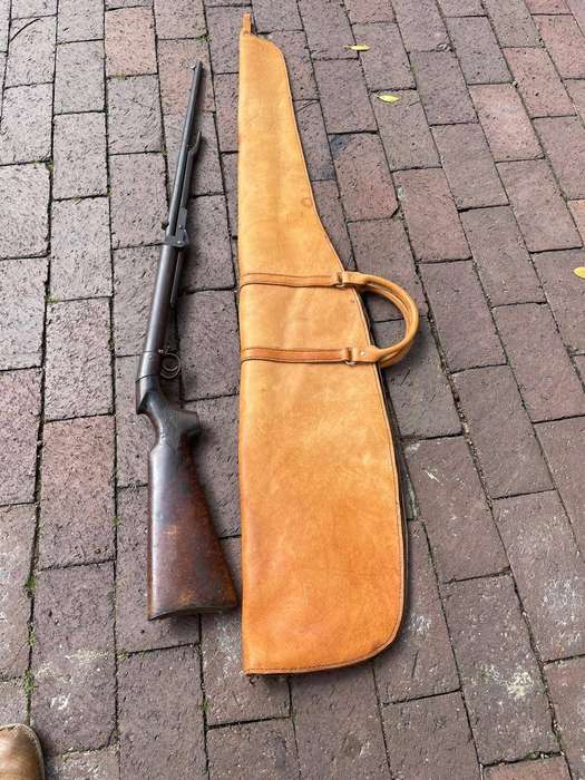 Rare Vintage BSA Pellet Gun with Leatherbag
