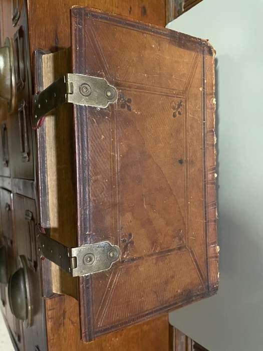 Beautiful Bijbel: Staten Generaal circa 1870, ( 23 x 15x 9cm )