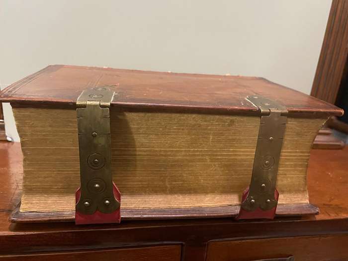 Beautiful Bijbel: Staten Generaal circa 1870, ( 23 x 15x 9cm )