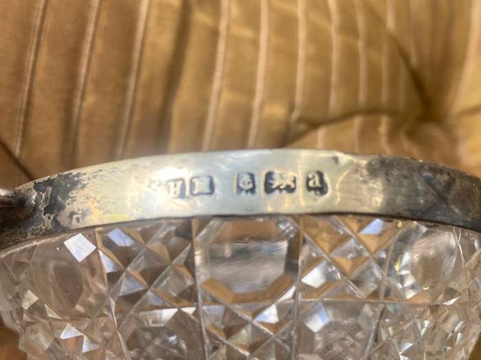 Silver Rimmed Cutglass Bowl ( 7 x 7 c 3cm )