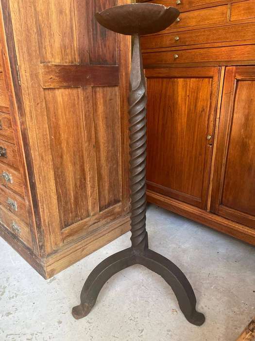 Heavy Cast Iron Stand ( 85 cm )