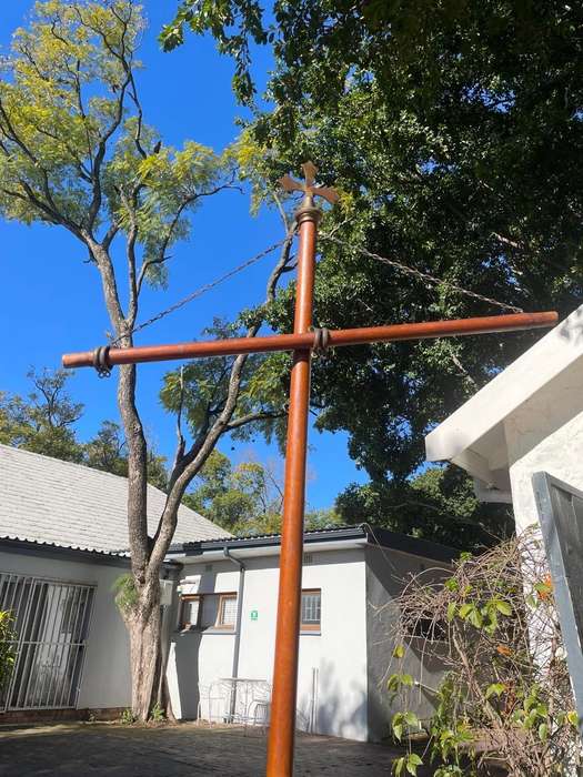Large Church Crucifix Stand ( 230 x 68 cm )