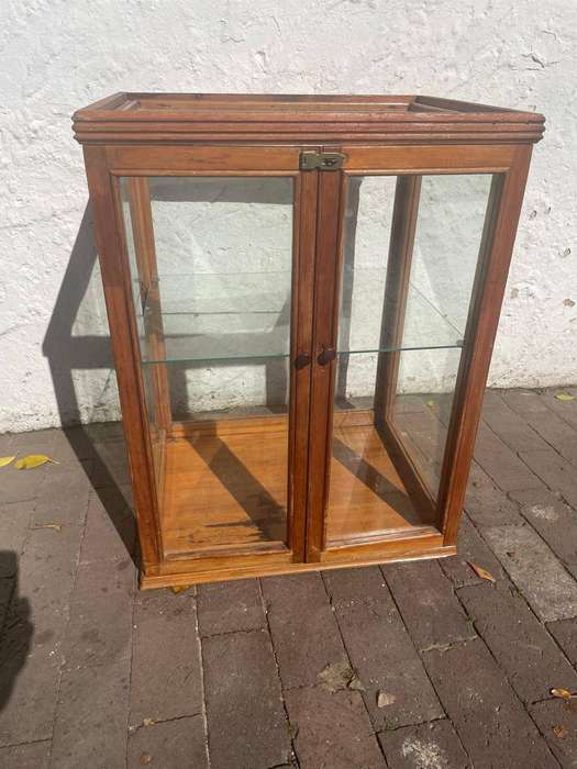 Oak Shop Display Cabinet (80 c 60 x 47cm )