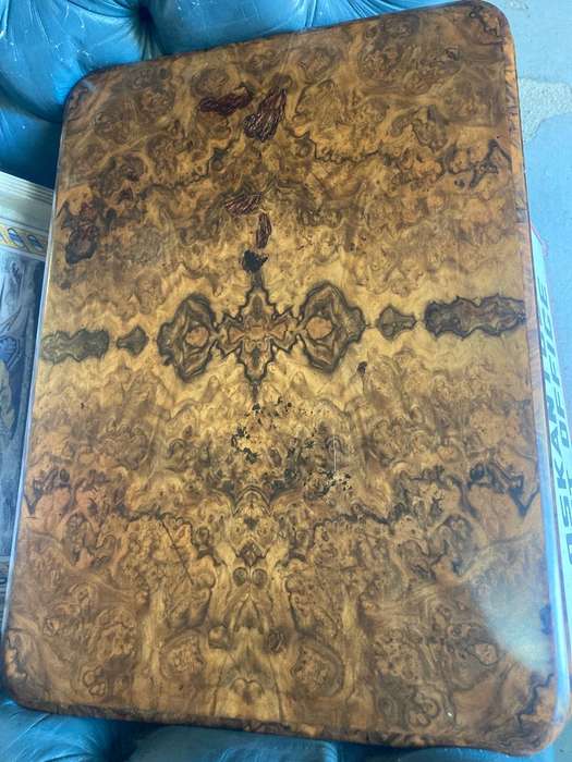 Beautiful Burr Walnut Tabletop Card Table ( 82/41 x 56 x 14 cm)