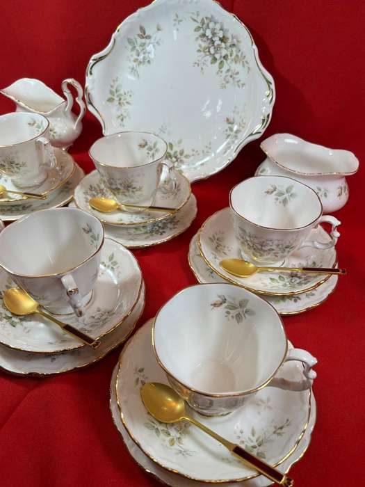 Royal Albert Haworth 21 pc Teaset plus 6 Goldplated Teaspoons