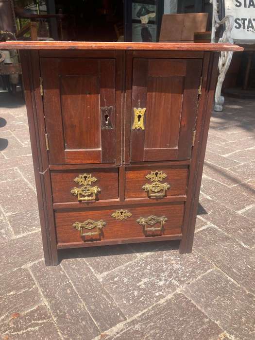 Rare Mahogany Sales Sample Cabinet (40 x 34 x 18 cm )