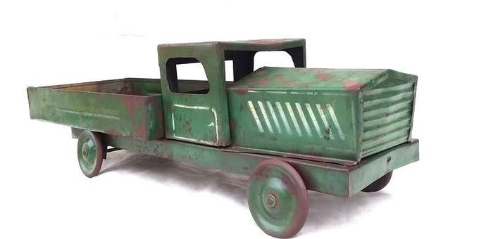 Tinplate SA Made Truck in original condition( 60 x 25 x 20 cm )