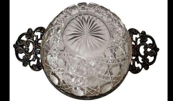 Silver Rimmed Cutglass Bowl ( 7 x 7 c 3cm )