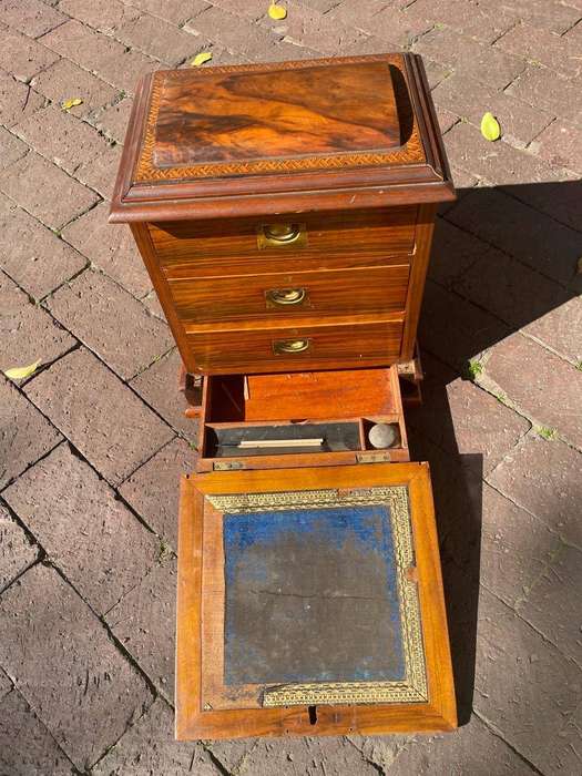 Beautiful Flame Mahogany Traveling Desk ( 40 x 32 x 20 cm )