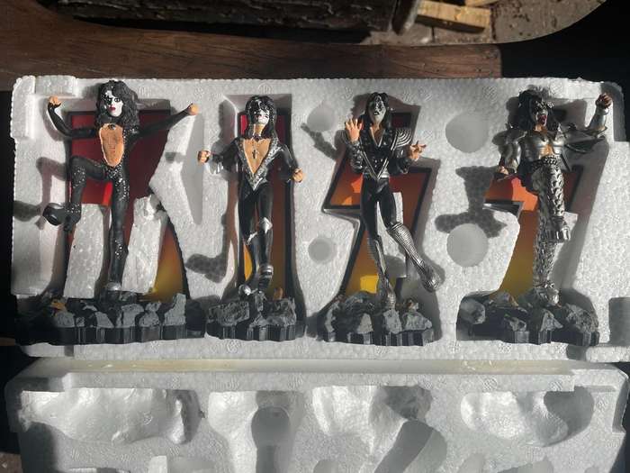 Collection of Kiss Figurines ( 14 cm )