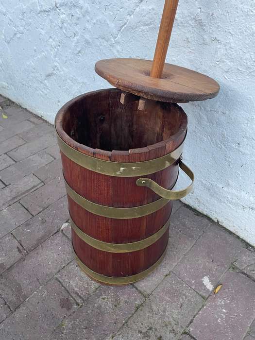 Kaapse Stamper met Koperbeslag  ( 46 x 27 x 28cm )