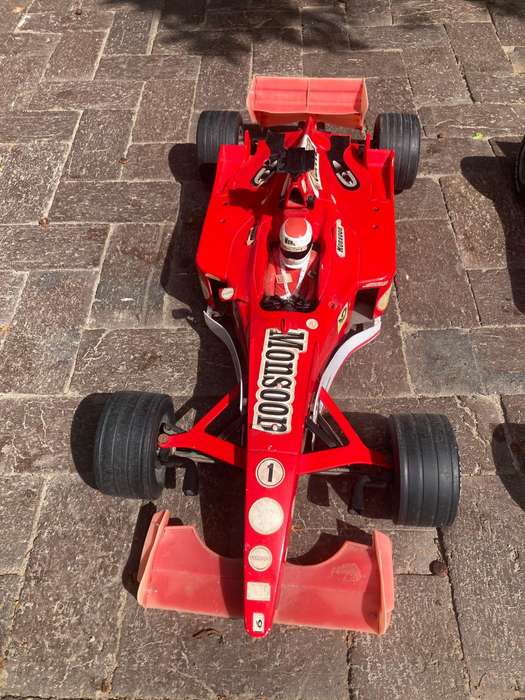 Large F1 Model Car  ( 75cm )