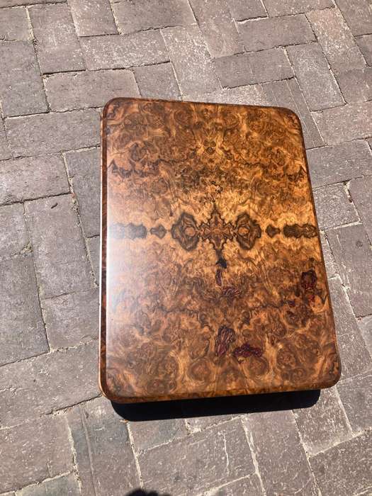 Beautiful Burr Walnut Tabletop Card Table ( 82/41 x 56 x 14 cm)