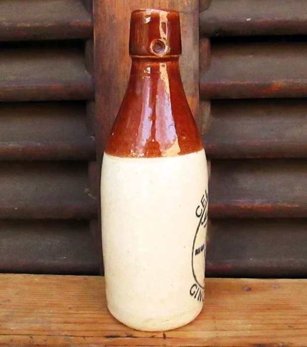MARSHALL BROS CAPE TOWN GINGER BEER BOTTLE