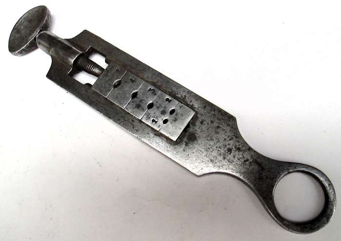 TREAD CUTTER