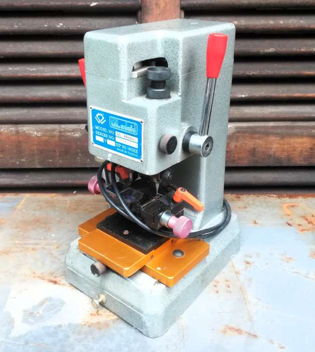 KEY CUTTING MACHINES