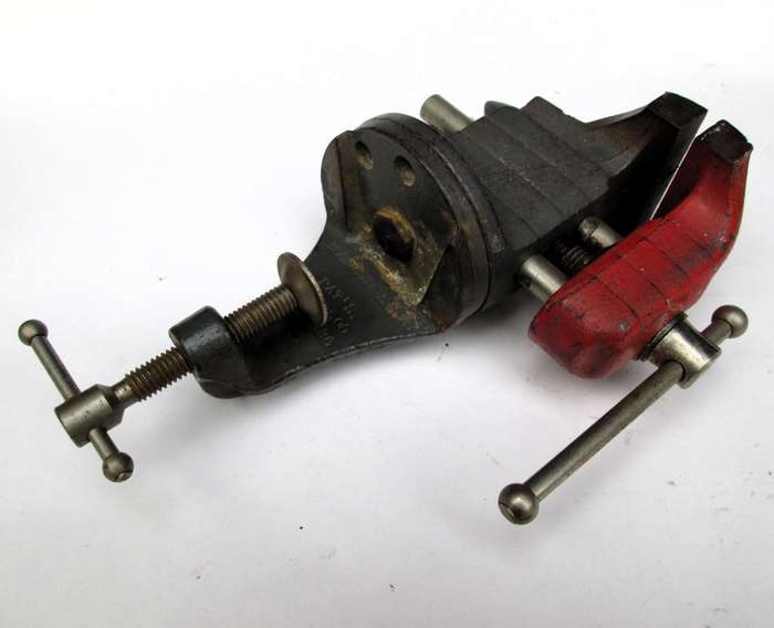 STANLEY HANDYMAN BENCH VICE