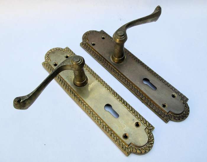 BRASS DOOR HANDELS