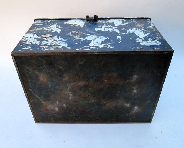 ANTIQUE MEDICINE TIN