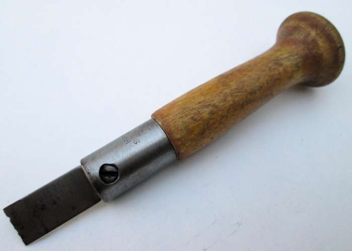 CUTTING TOOL