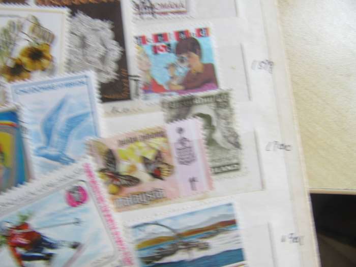 GOOD START FOR THE BEGINNER - 40 WORLD STAMPS - AS PER SCAN - B- WS3