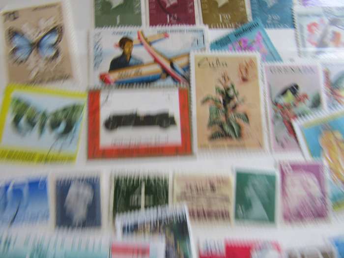 50 WORLD STAMPS - BID PERSTAMP - WS13