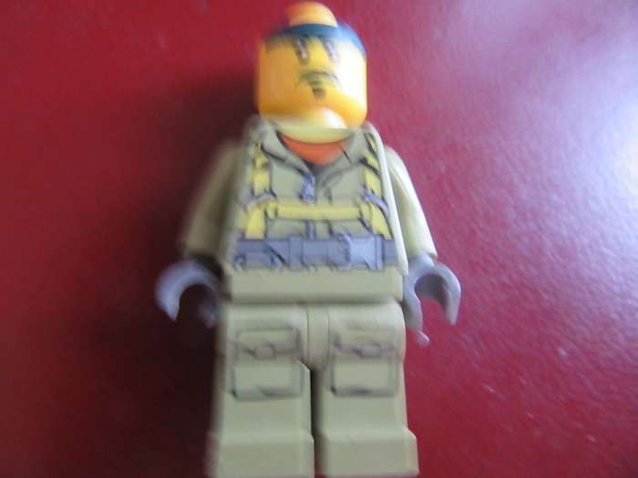 LEGO MINI FIGURE - AS PER SCAN