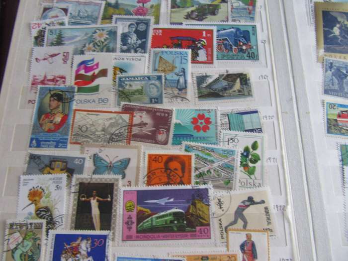 OLD STOCKBOOK - 14 PAGES FILLED WITH HUNDREDS OF INTERNATIONAL STAMPS - AS PER DCAN -BID PER PAGE -