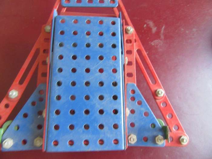 238 g OF ASSEMBLED MECCANOIT EMS - AS PER SCAN - BID PER 2 GRAMS